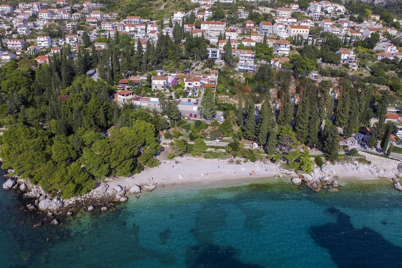 Gostinjska kuća Carmen & 3*