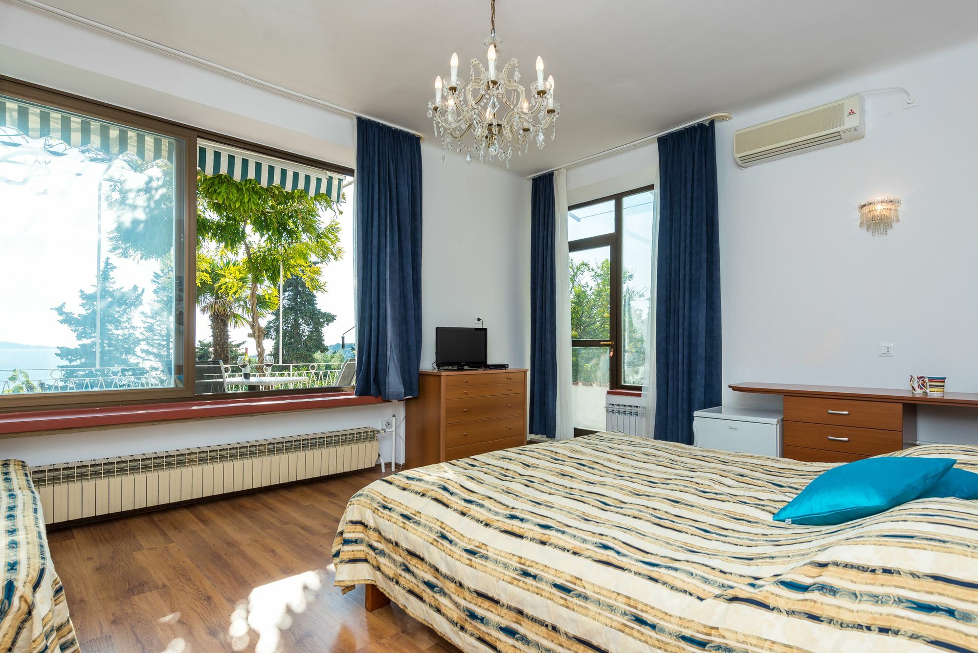 Carmen & Gostinjska kuća 3*